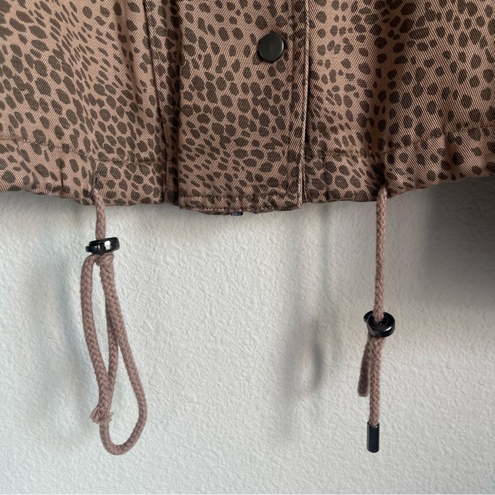 Rails Cheetah Front Zipper Lightweight Jacket - image 6